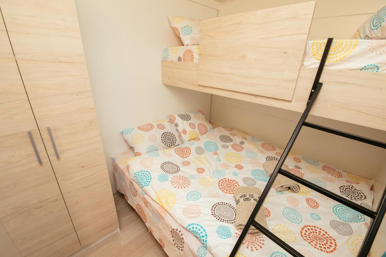 Amore Del Mare, Seaside Family Pace, Free Parking And Wifi In Camp Dalmatino Drage Exterior photo